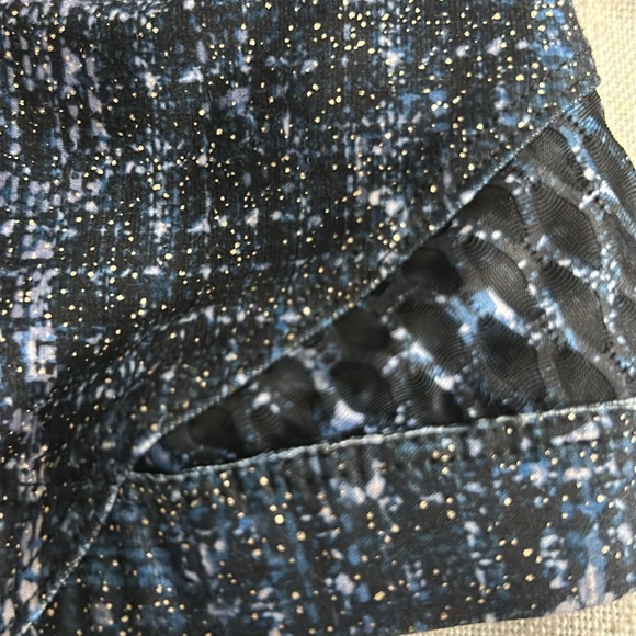 Peloton Sports Bra - Picture 2 of 9